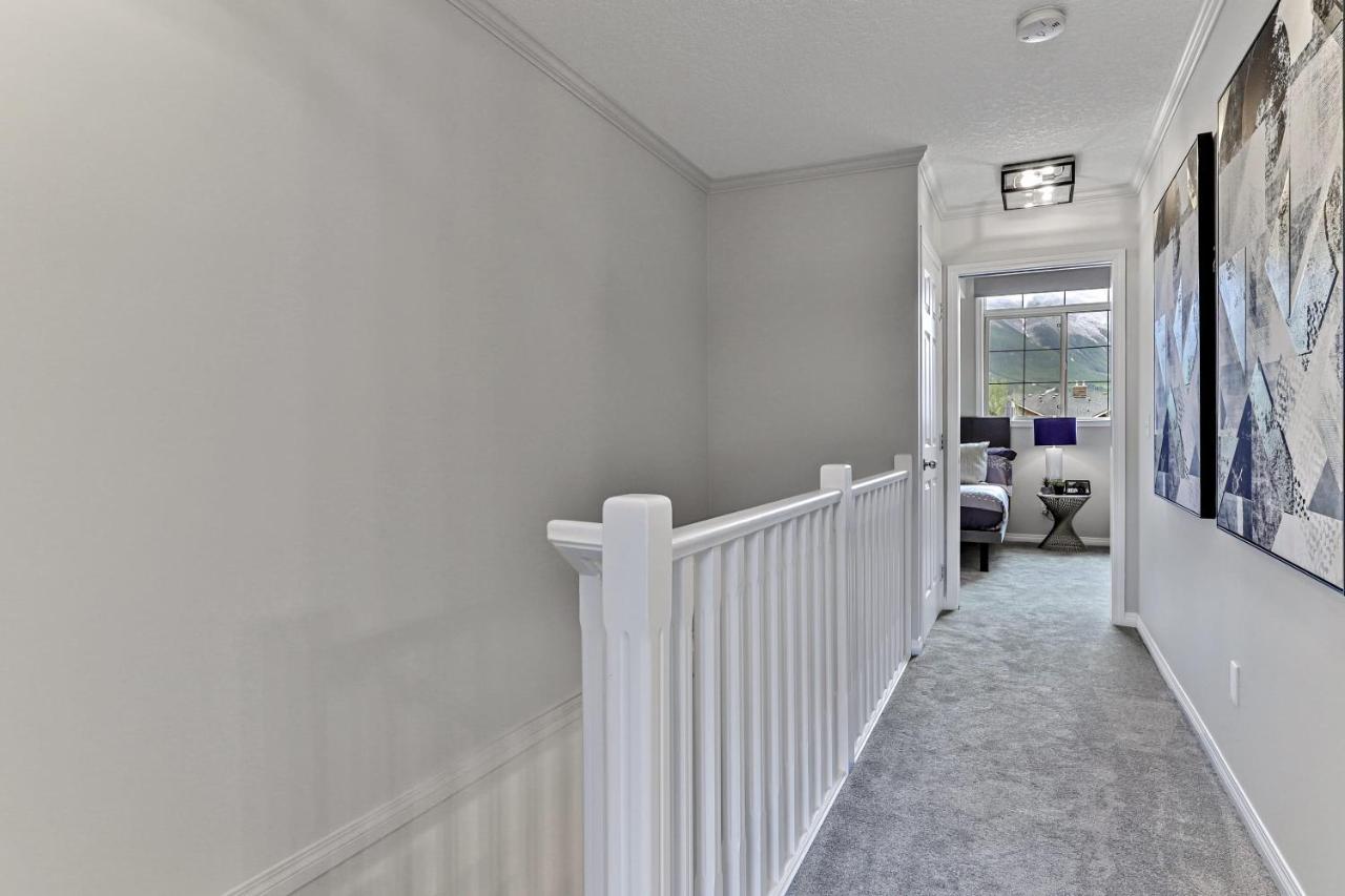 The Lambeth By Samsara Resort Private Entry Panorama Top View 2Br And 2Bth キャンモア エクステリア 写真