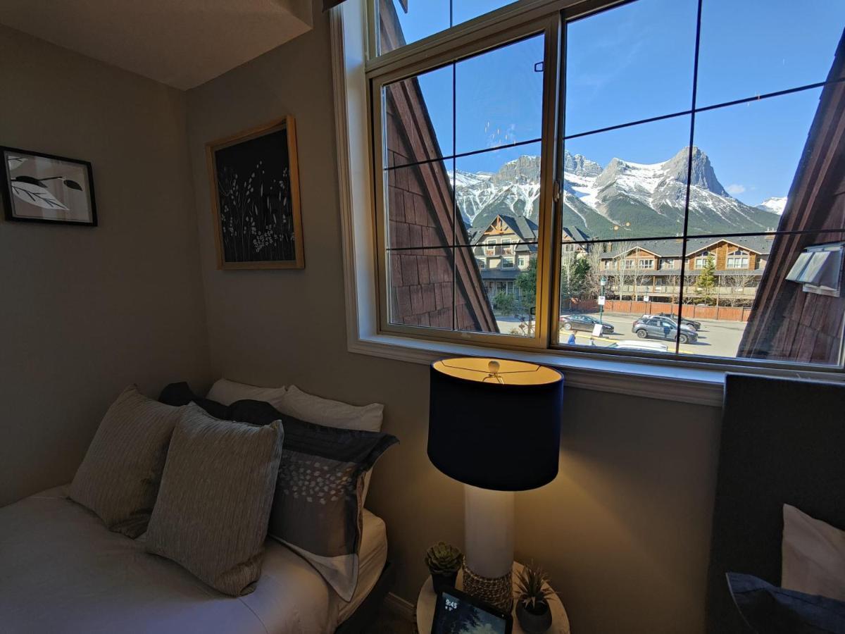 The Lambeth By Samsara Resort Private Entry Panorama Top View 2Br And 2Bth キャンモア エクステリア 写真