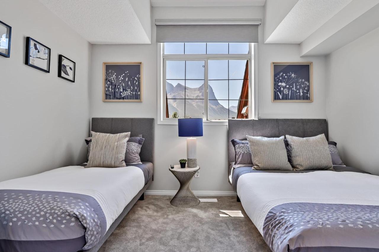 The Lambeth By Samsara Resort Private Entry Panorama Top View 2Br And 2Bth キャンモア エクステリア 写真